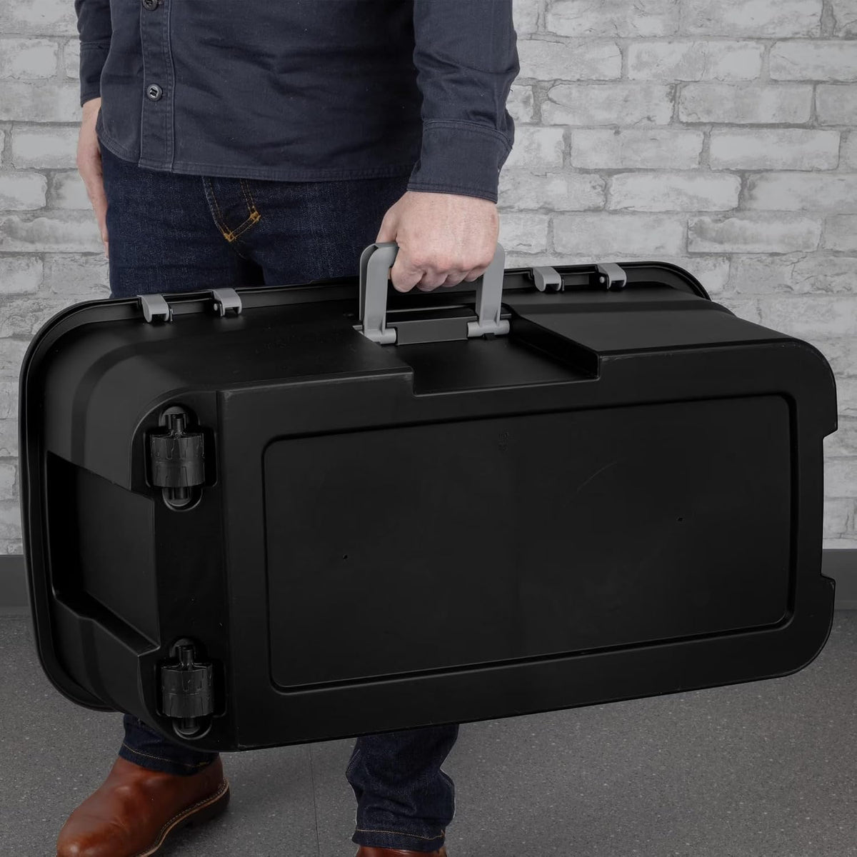Wheeled Storage Trunk 22 Gallon with Lockable Wheels and Handle S12717